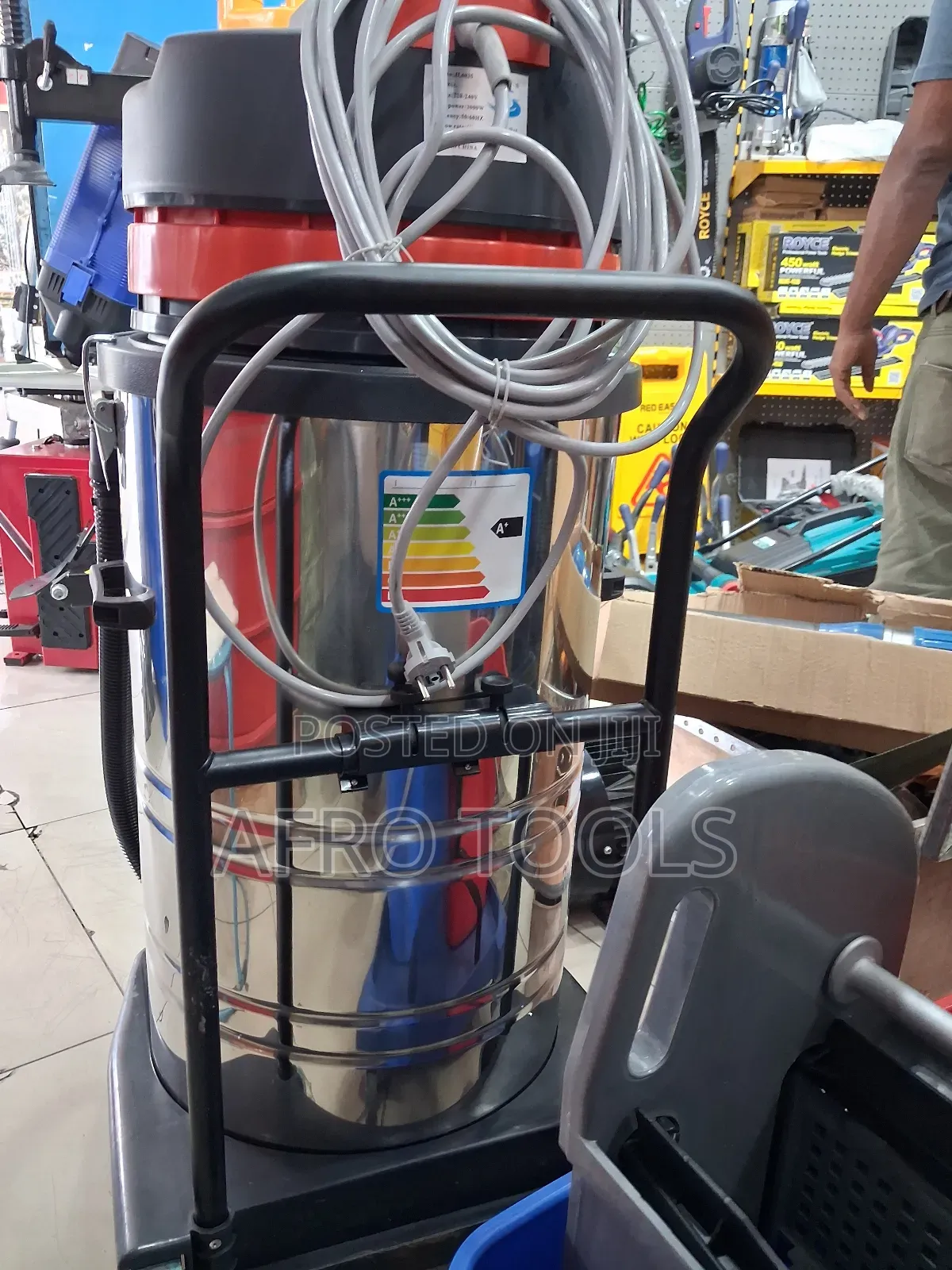 80l Red East Vacuum Cleaner