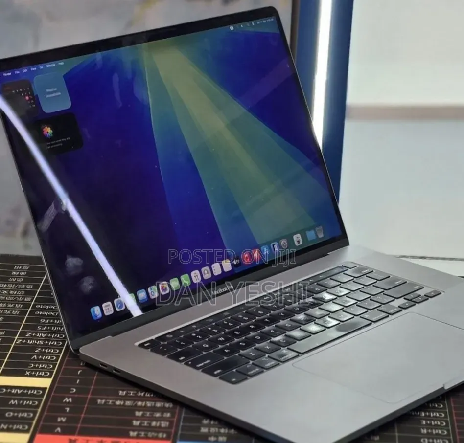 New Laptop Apple MacBook Pro 2019 16GB Intel Core i9 SSD 2T