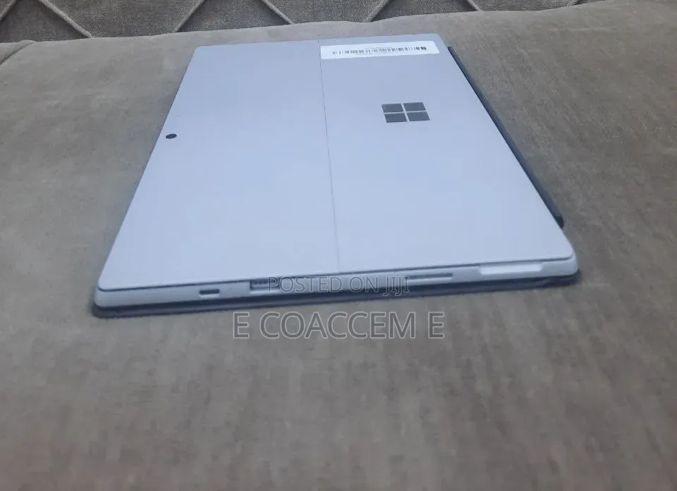 New Laptop Microsoft 16GB Intel Core i7 SSD 512GB