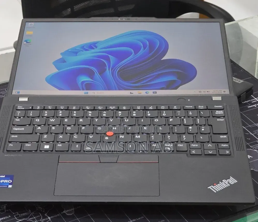 New Laptop Lenovo ThinkPad x13 Yoga 16GB Intel Core i5 SSD 512GB