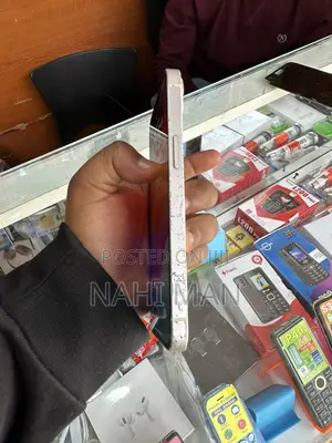 Apple iPhone 13 128 GB White