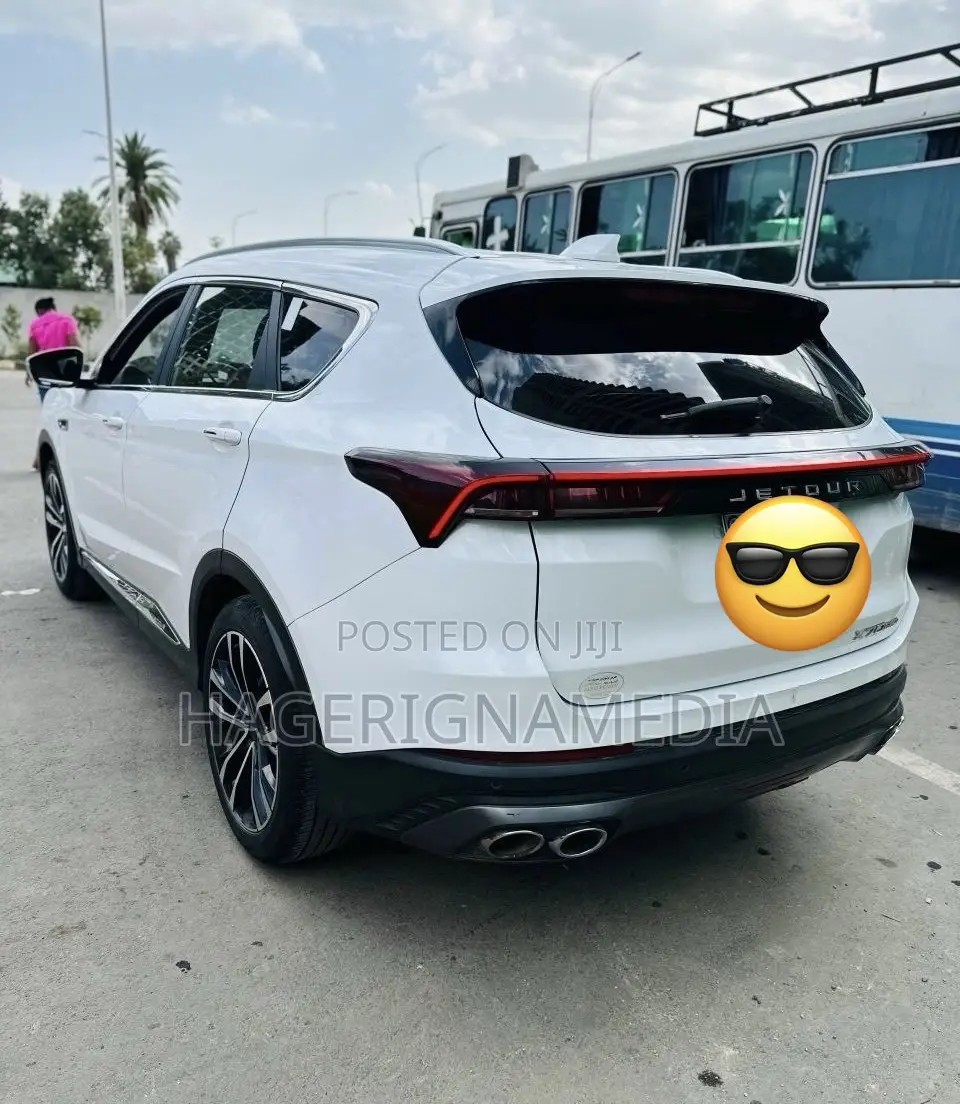 Jetour X70 Plus 2022 White