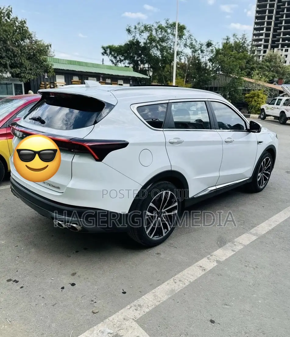 Jetour X70 Plus 2022 White
