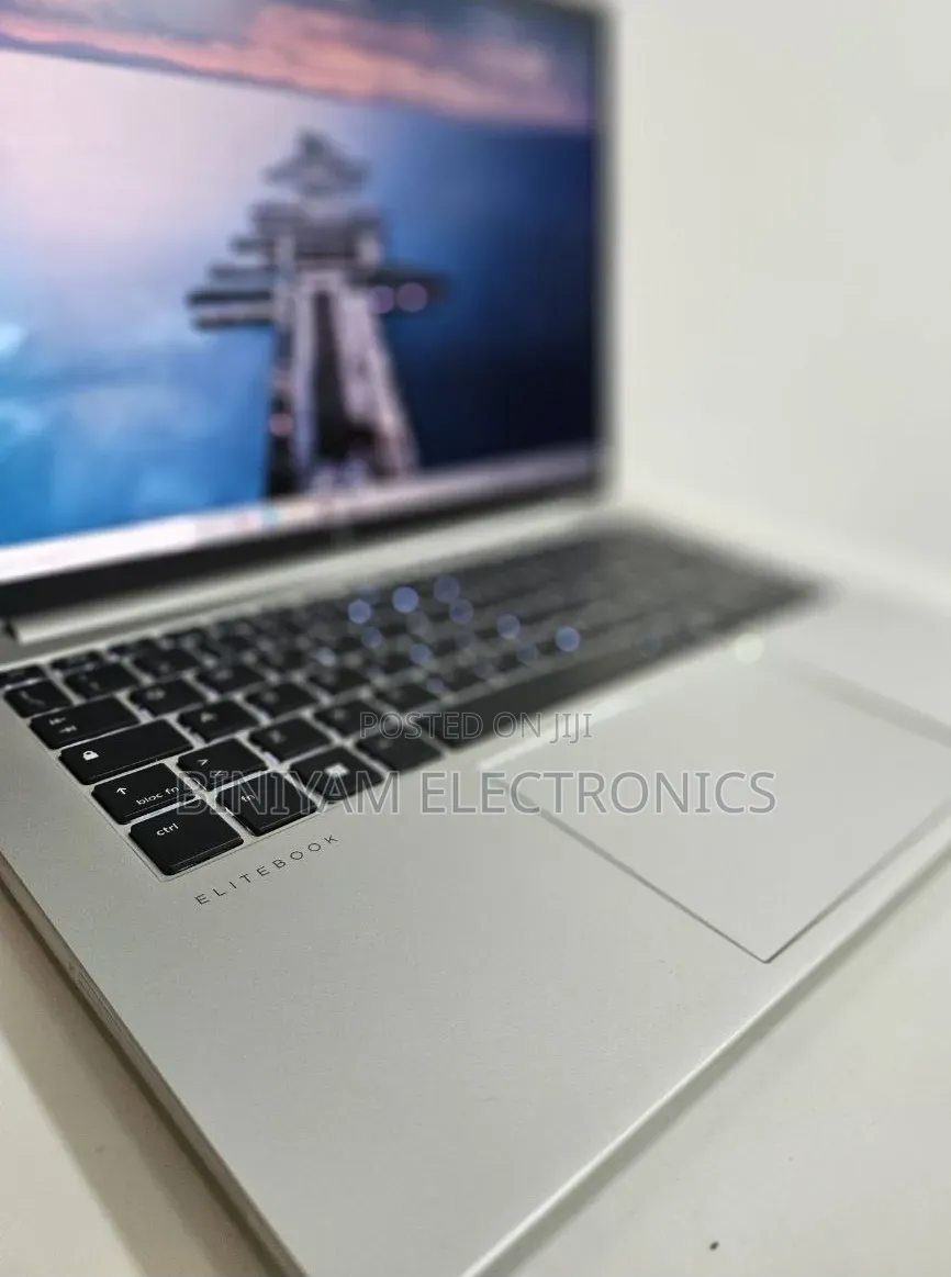 New Laptop HP EliteBook 840 G11 16GB Intel Core Ultra 7 SSD 512GB