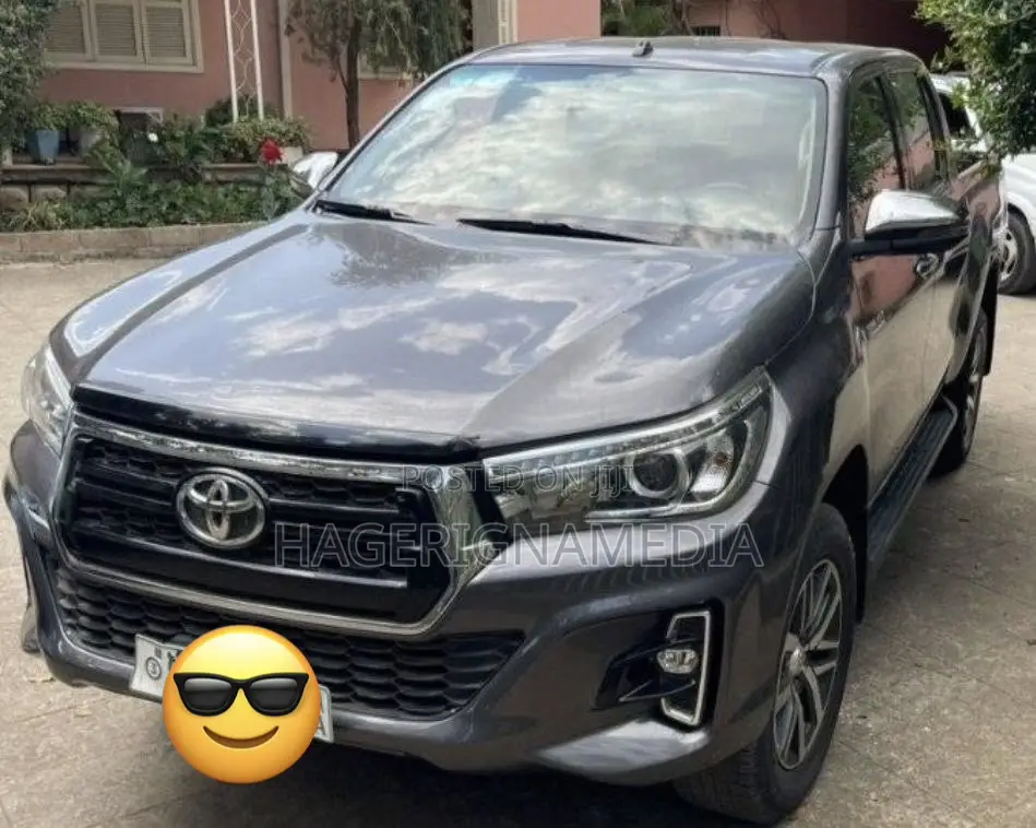 Toyota Hilux 2018 Gray