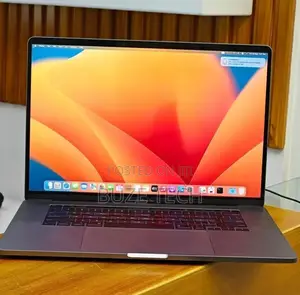 New Laptop Apple MacBook Pro 2019 16GB Intel Core i7 SSD 512GB