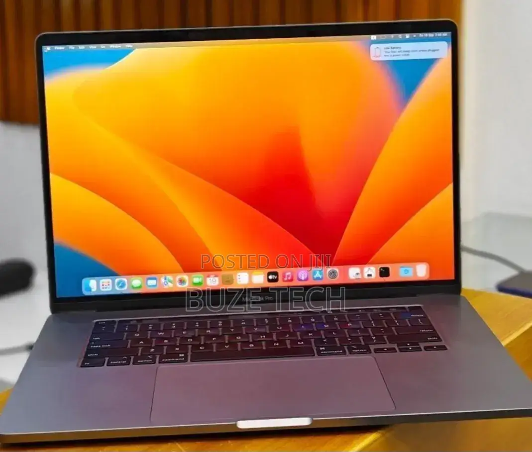 New Laptop Apple MacBook Pro 2019 16GB Intel Core i7 SSD 512GB