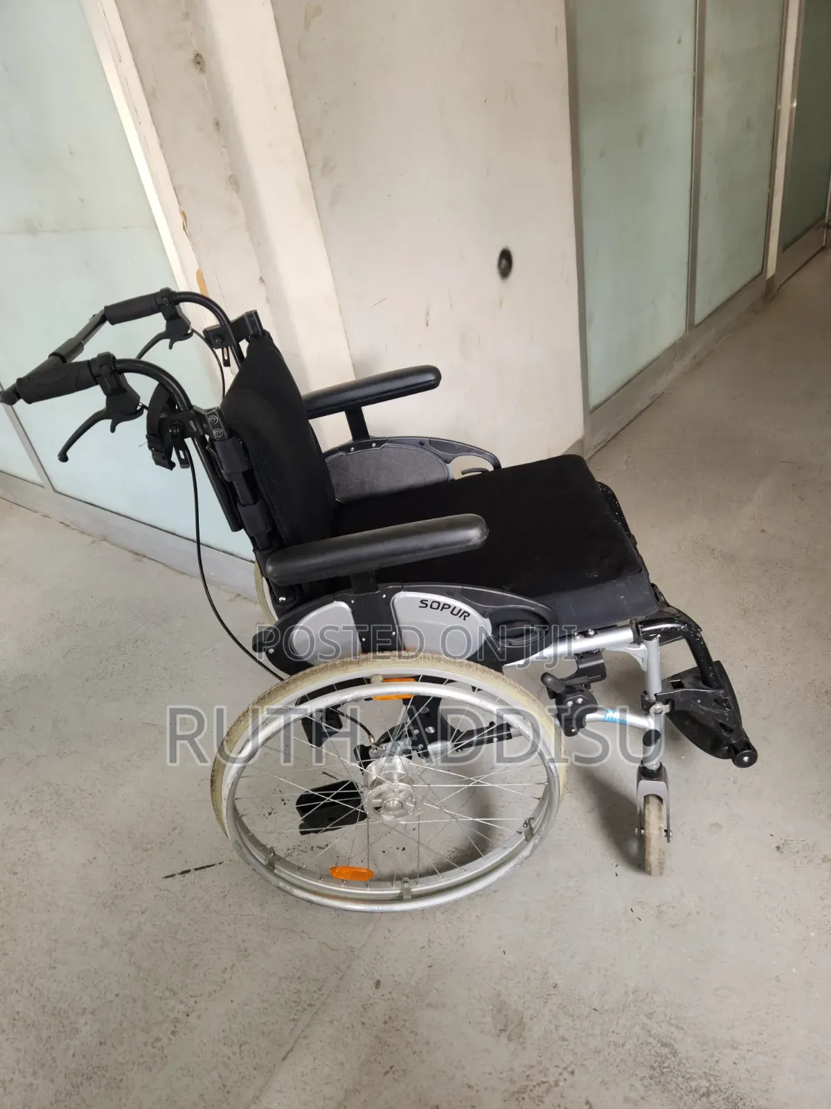Dolphin Manual Aluminium Wheelchair With Quickrelease Wheelchair