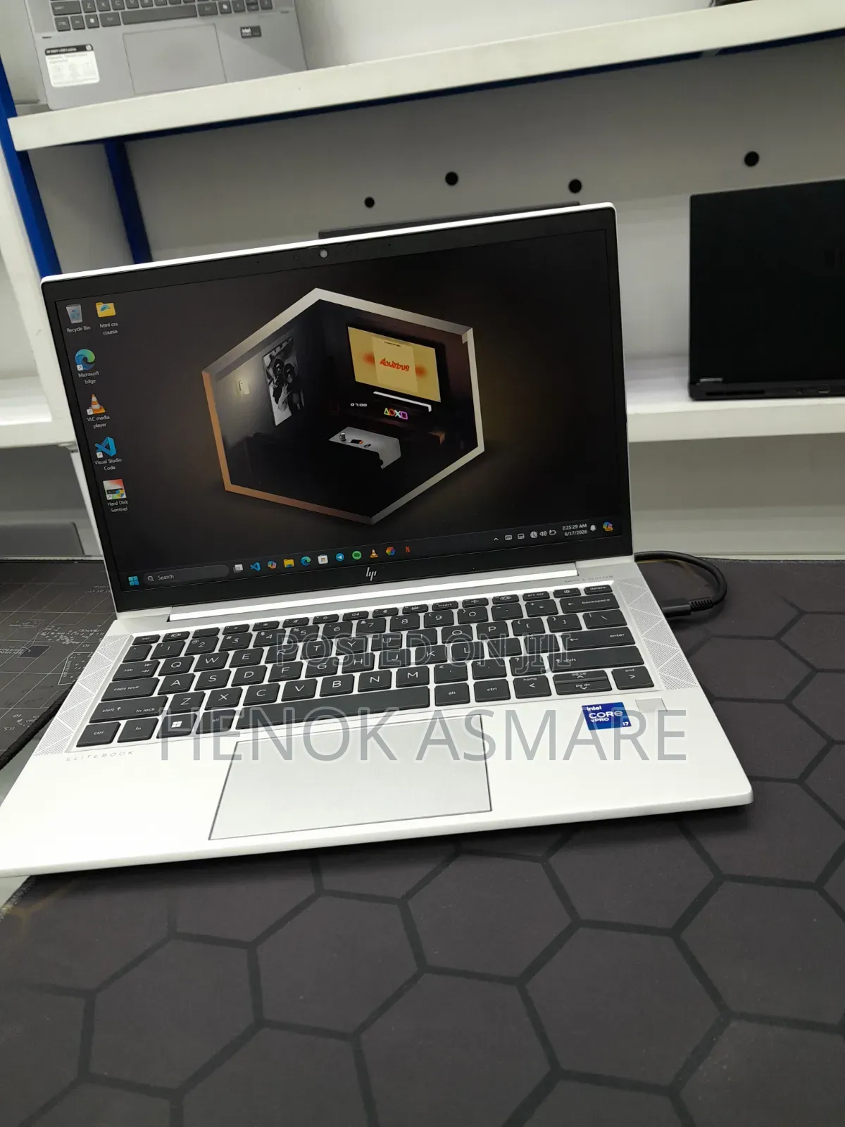 New Laptop HP EliteBook 830 G8 16GB Intel Core i7 SSD 512GB