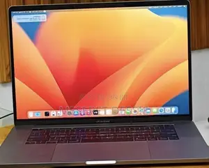 New Laptop Apple MacBook Pro 2019 16GB Intel Core i7 SSD 512GB