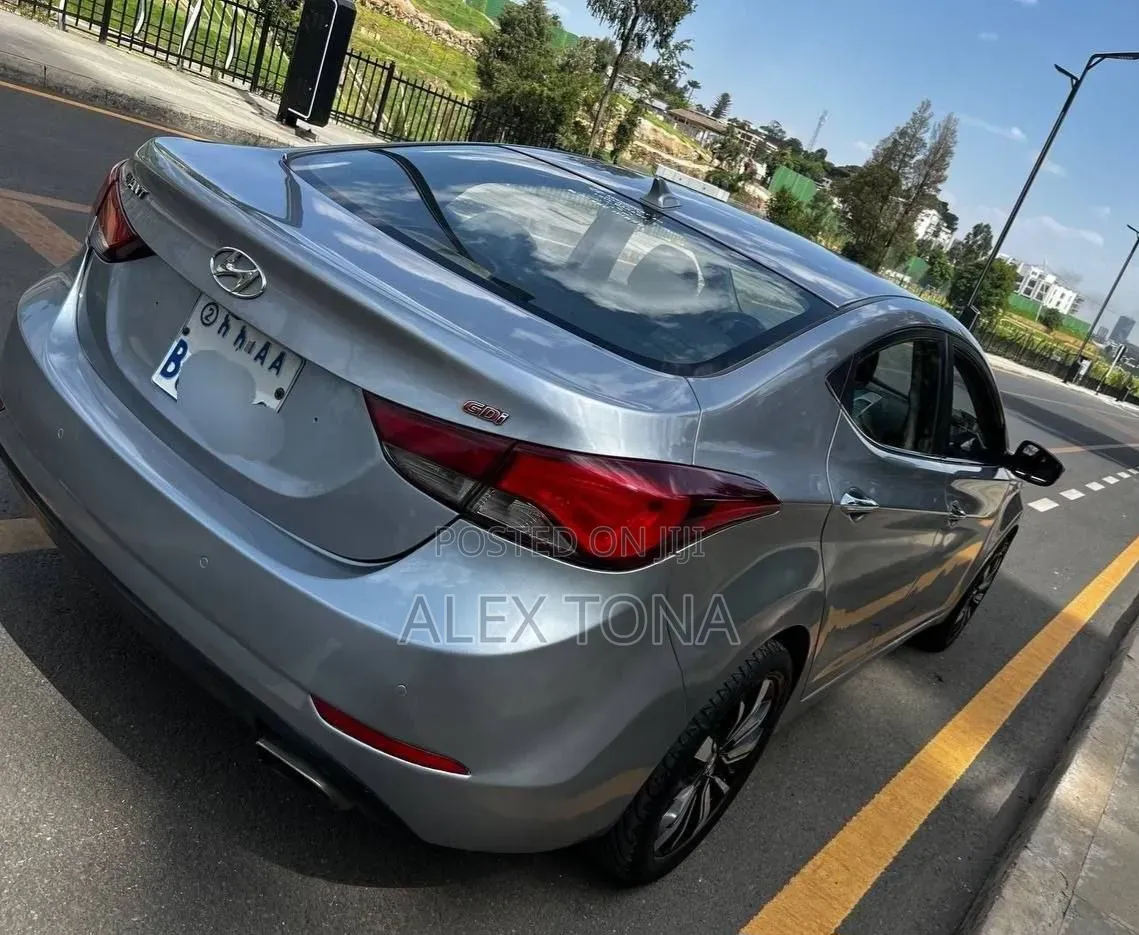 Hyundai Avante 2016 Gray