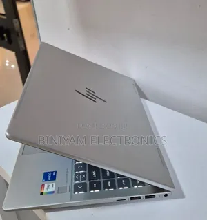 New Laptop HP Envy X360 8GB Intel Core i5 SSD 512GB