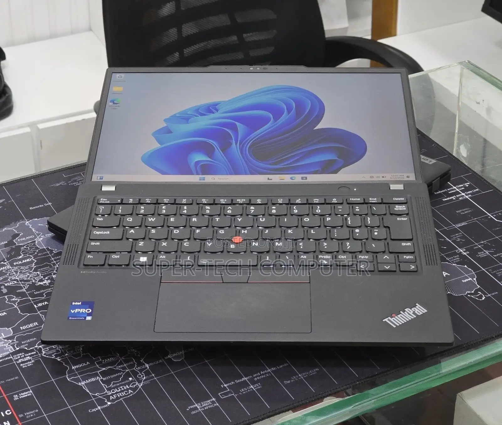 New Laptop Lenovo ThinkPad X13 Gen 4 16GB Intel Core i5 SSD 512GB
