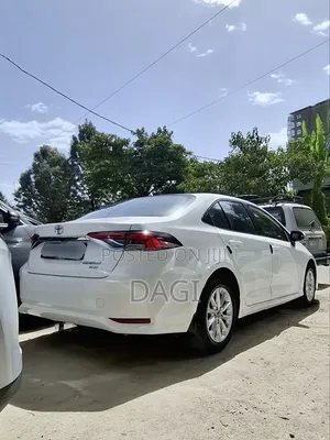 Toyota Corolla 2022 White
