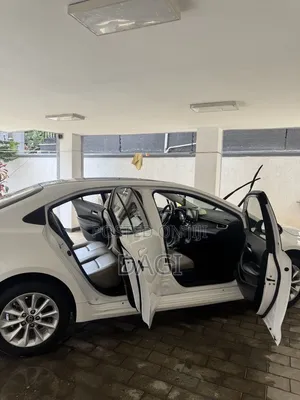 Toyota Corolla 2022 White