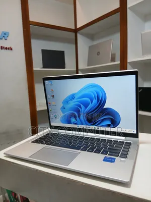 New Laptop HP EliteBook 840 G8 16GB Intel Core i7 SSD 512GB