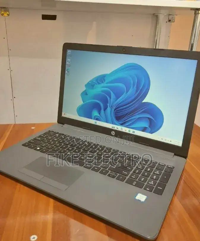 New Laptop HP Stream Notebook 8GB Intel Core i7 SSD 1T