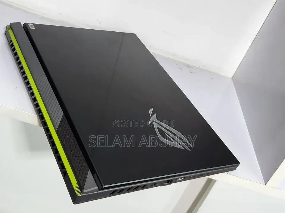 New Laptop Asus ROG Strix G15 16GB Intel Core i9 SSD 1T