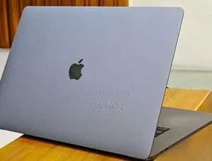 New Laptop Apple MacBook Pro 2019 16GB Intel Core i7 SSD 512GB