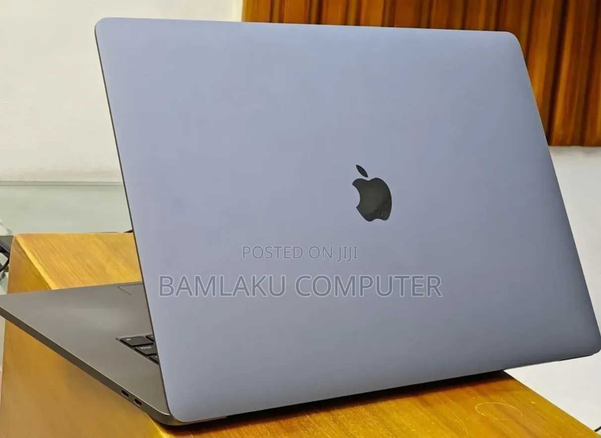 New Laptop Apple MacBook Pro 2019 16GB Intel Core i7 SSD 512GB