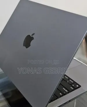 New Laptop Apple MacBook 16GB Apple M1 SSD 512GB