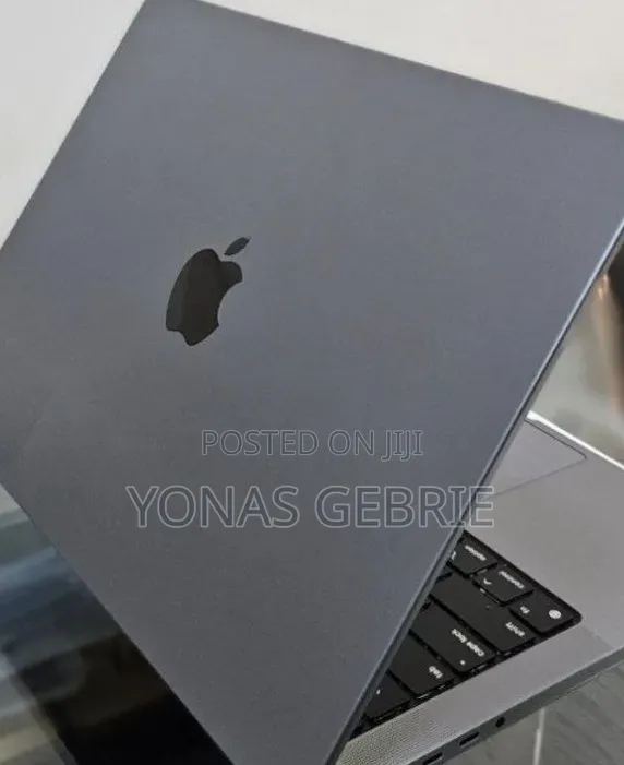 New Laptop Apple MacBook 16GB Apple M1 SSD 512GB