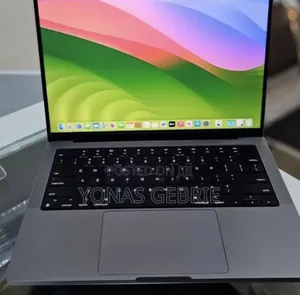 New Laptop Apple MacBook 16GB Apple M1 SSD 512GB