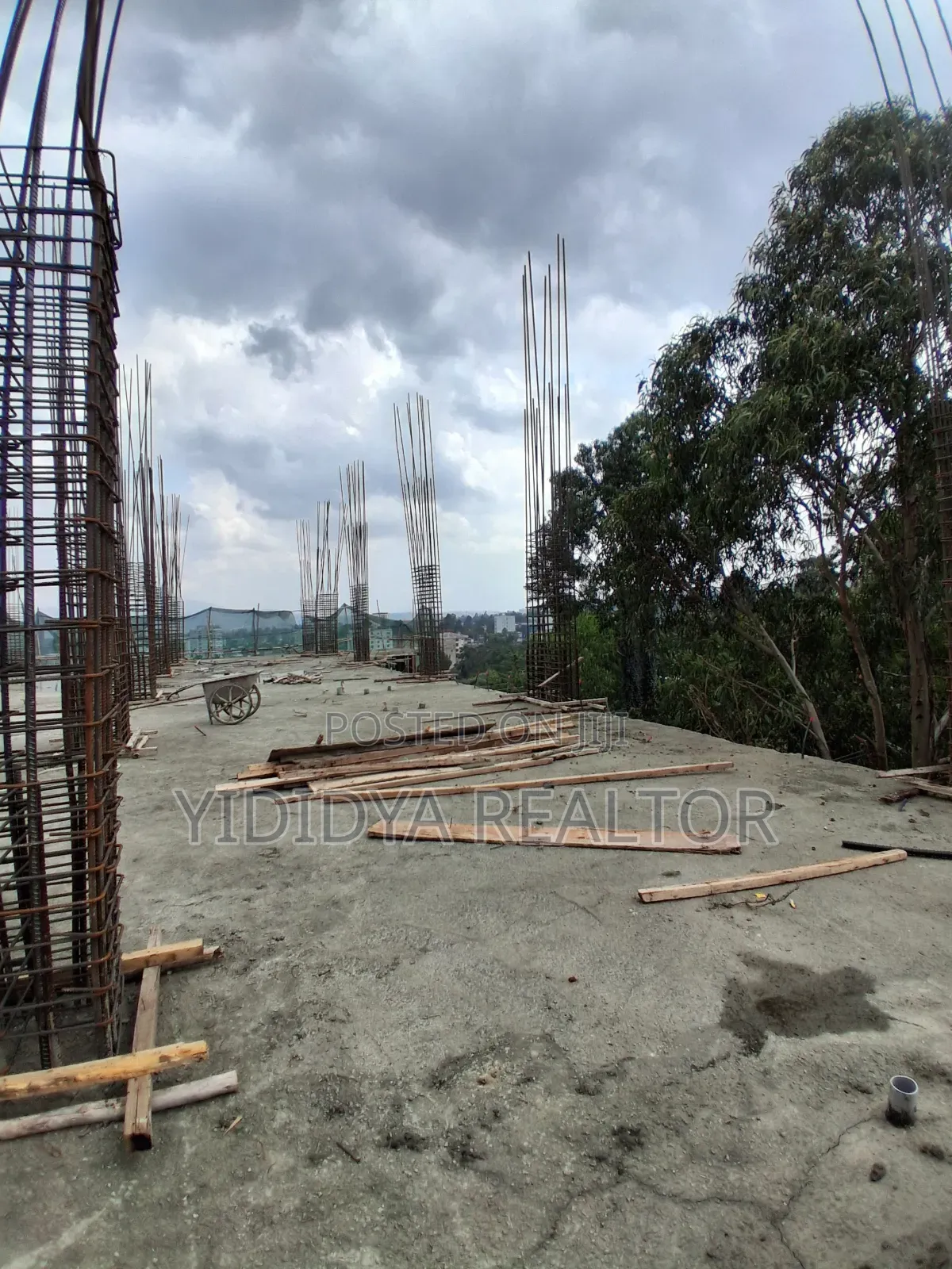 3bdrm Apartment in ኤማሮሻ ሪልስቴት, Arada for sale