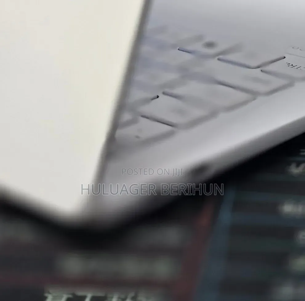 New Laptop HP OmniBook X Flip 14" 16GB Intel Core i7 SSD 1T