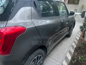 Suzuki Swift 2021 Gray
