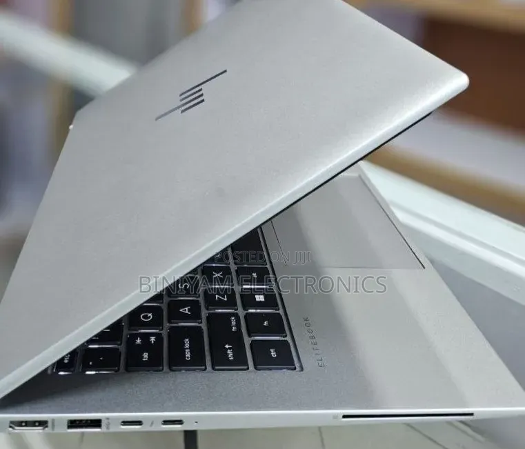 New Laptop HP EliteBook 840 G10 16GB Intel Core i5 SSD 512GB