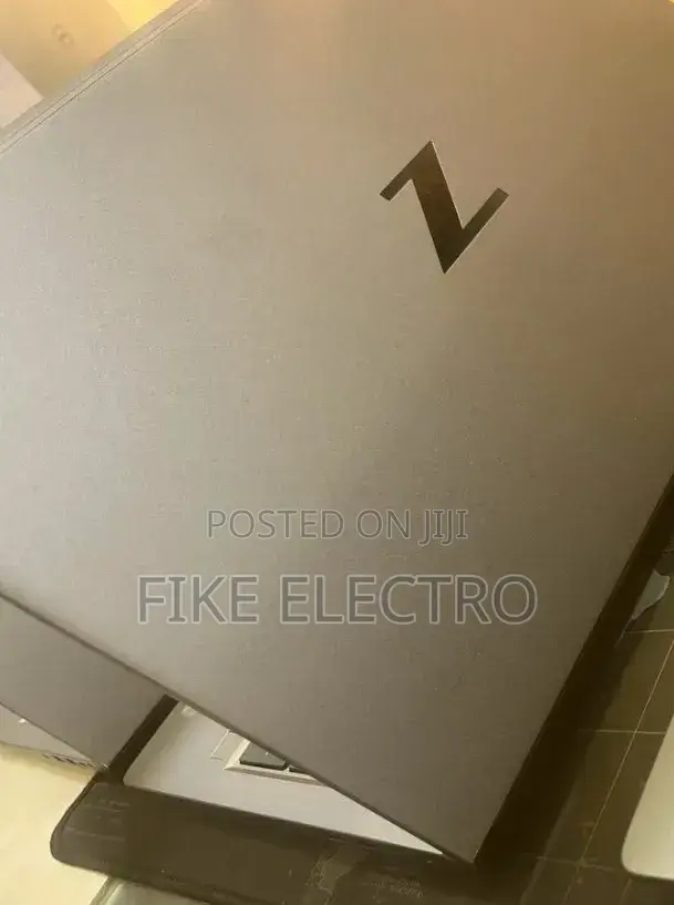 New Laptop HP ZBook Power G9 i7 32GB Intel Core i7 SSD 512GB