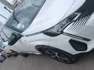 Peugeot 5008 2022 White
