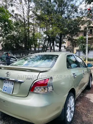 Toyota Yaris 1.3 2008