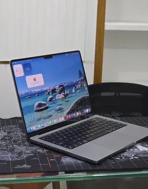 New Laptop Apple MacBook Pro 2021 M1 32GB Apple M1 Pro SSD 512GB