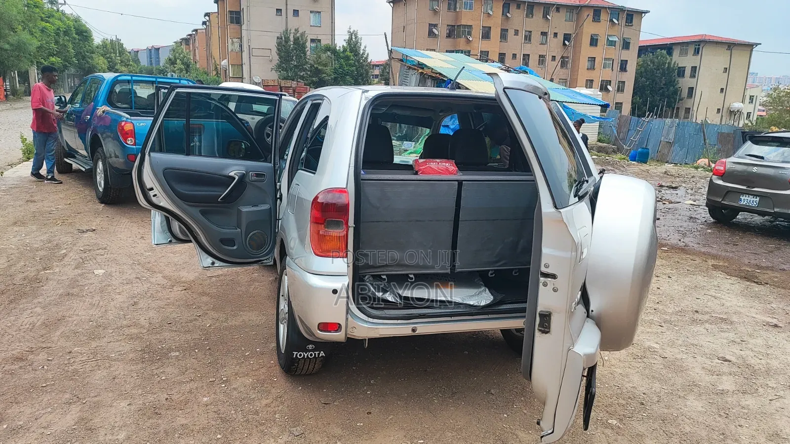 Toyota RAV4 Base AWD 2001 Gray