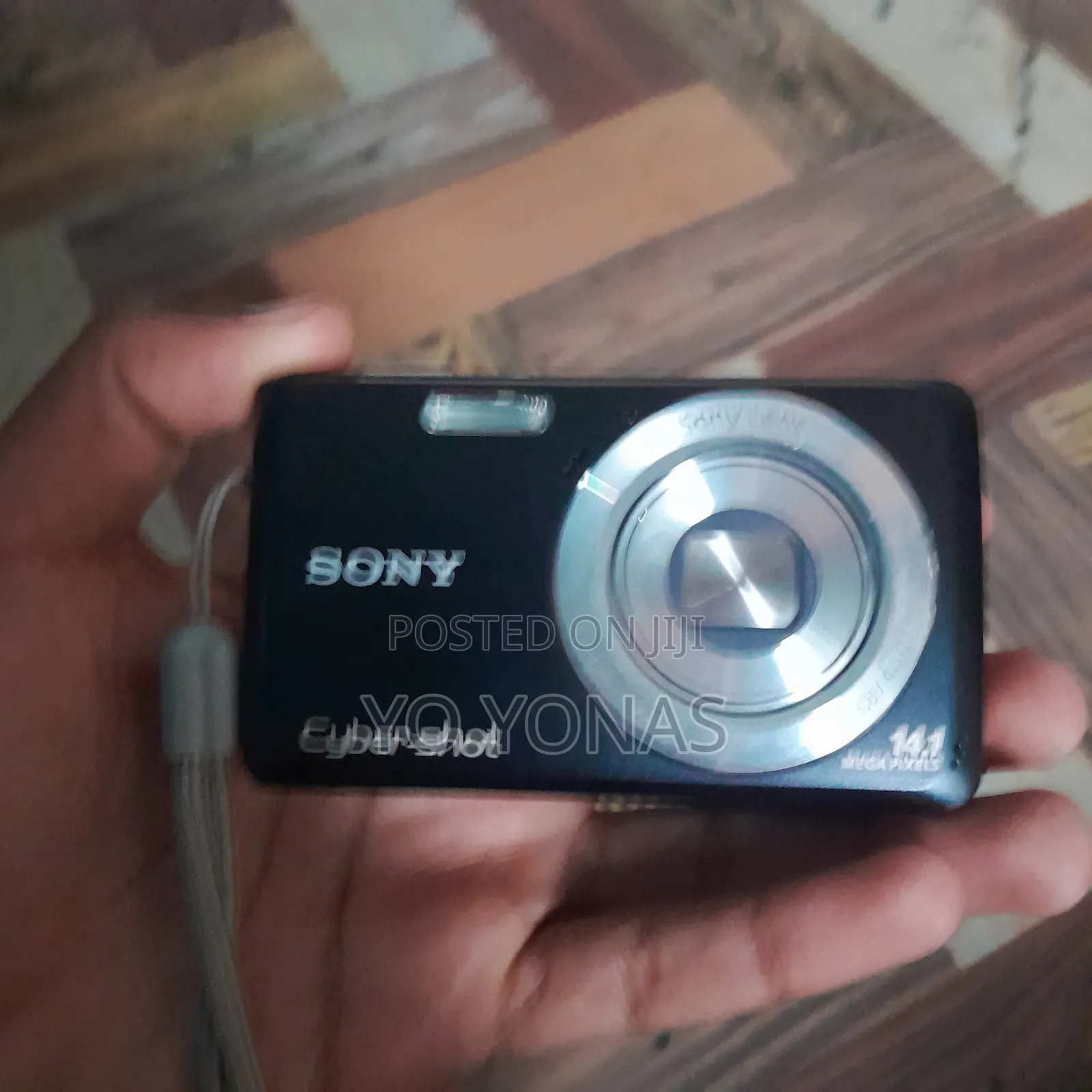 Sony Cybershot DSC-W520