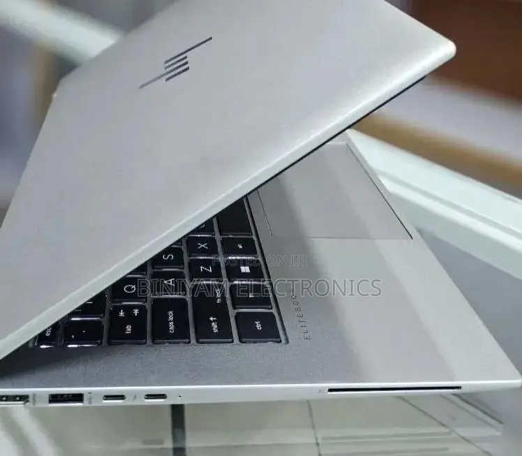 New Laptop HP EliteBook 840 G10 16GB Intel Core i5 SSD 512GB