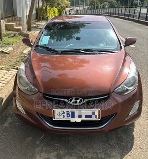Hyundai Avante 2013