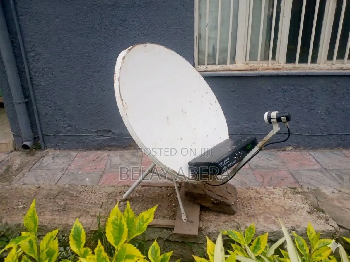 Decoder With Dish And Wire With In 15 Meter