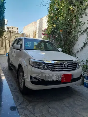 Toyota Fortuner 2013 White