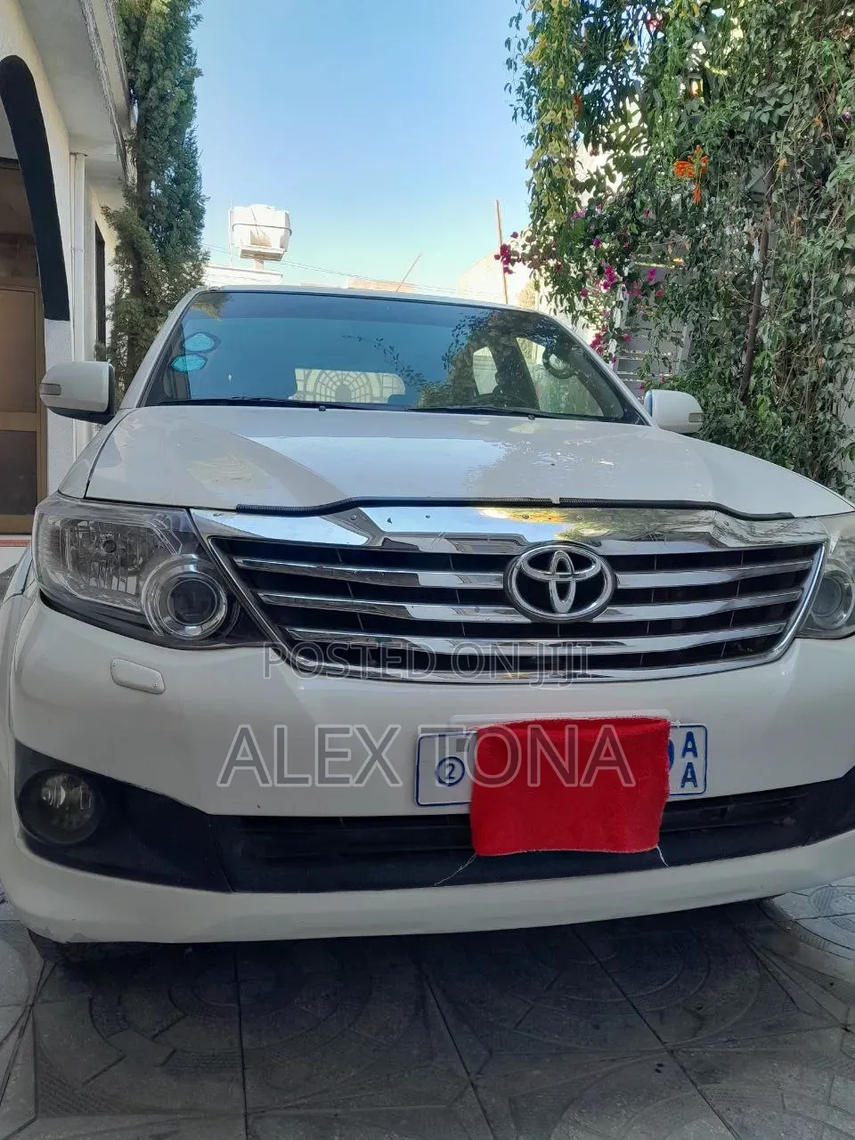Toyota Fortuner 2013 White
