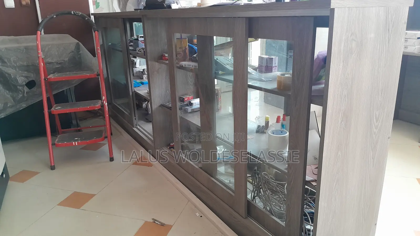 Display (Plywood)