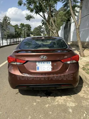 Hyundai Avante 2013 Burgundy
