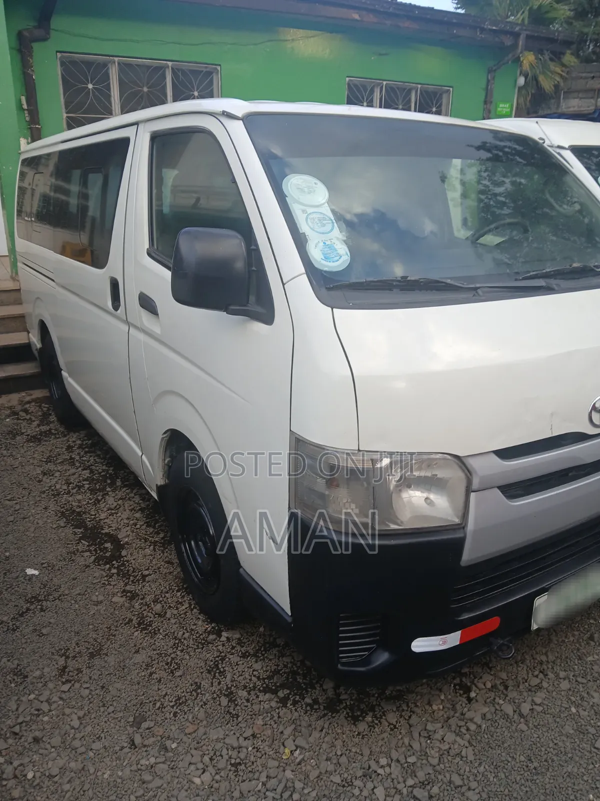 Toyota HiAce 2015 White