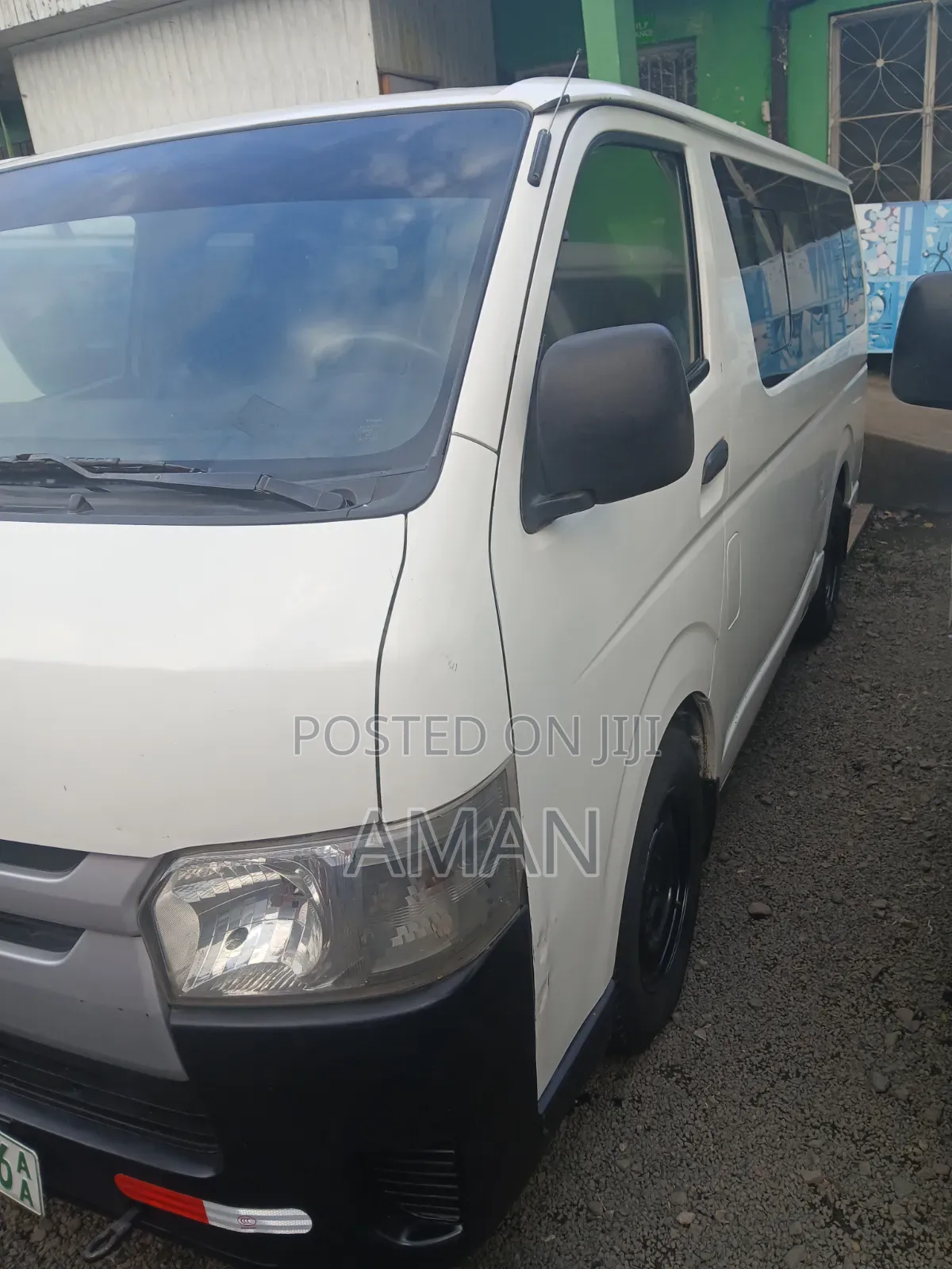 Toyota HiAce 2015 White