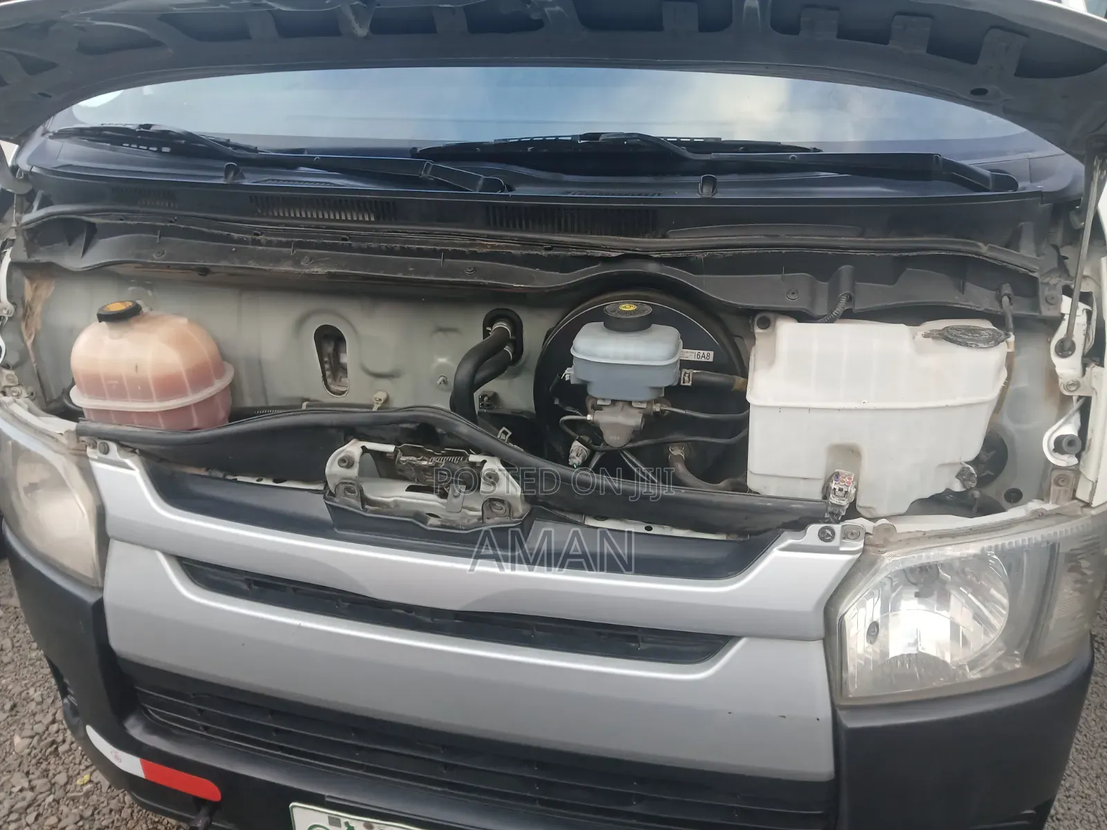 Toyota HiAce 2015 White