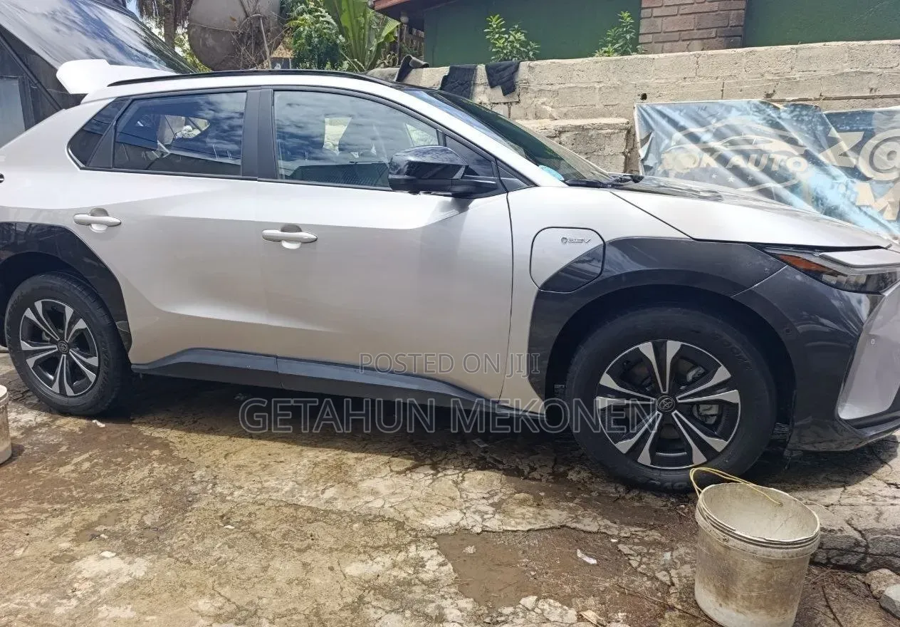 Toyota bZ4X 2024