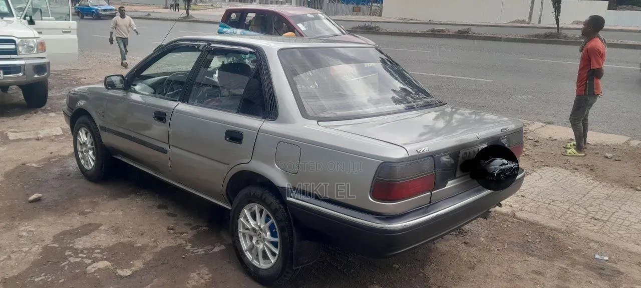 Toyota Corolla 1.3 Hatchback 1991 Gray