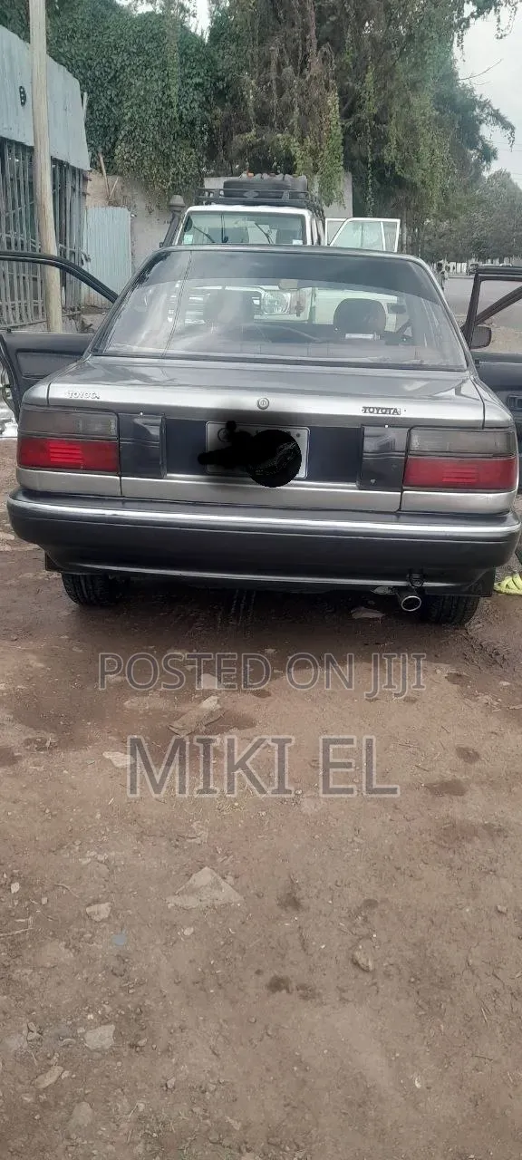 Toyota Corolla 1.3 Hatchback 1991 Gray